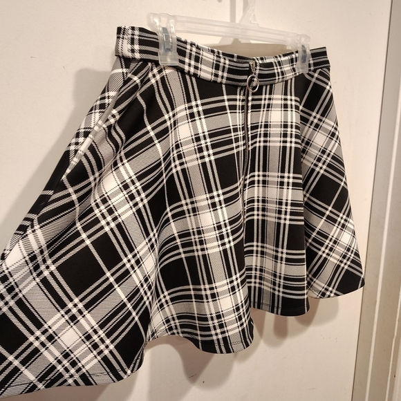 Hot Topic Women's Plaid O-Ring Zip Front Mini Skirt Sz M Preppy Academia Punk - Picture 5 of 7
